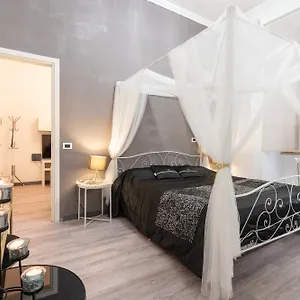 Cairoli 1 House G&b Colisee Holiday home